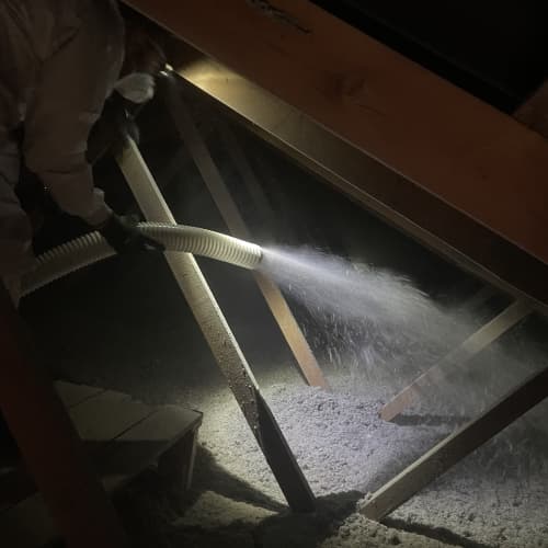 Isolering udlagt på loft